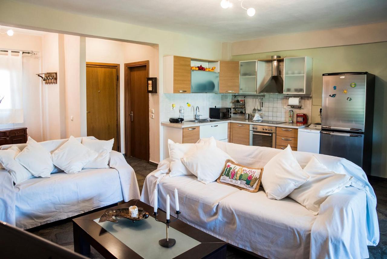 Eirinis House Possidi